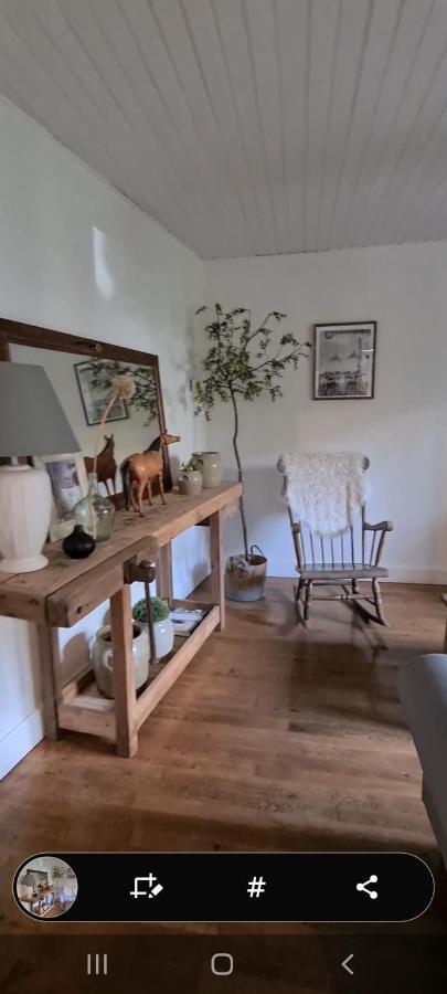 De La Chateldonnaise Ferienhaus